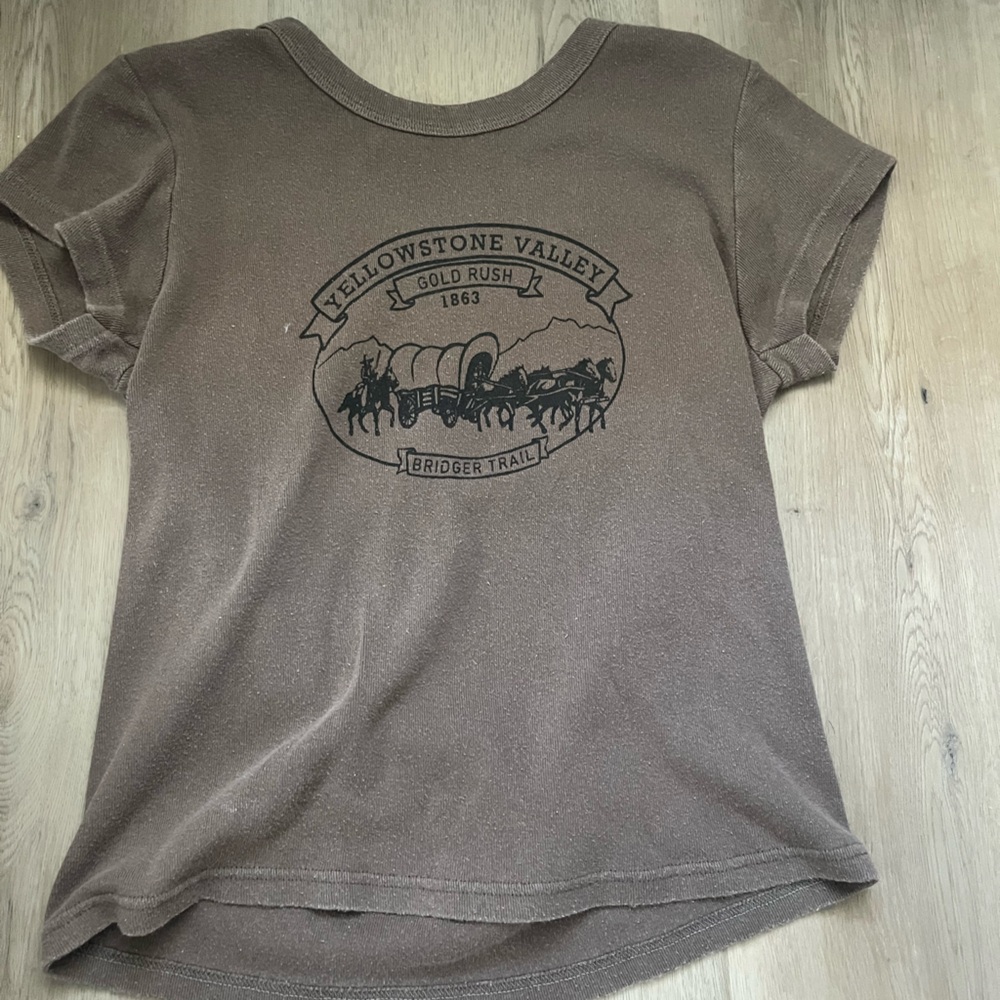 Brandy Melville shirt